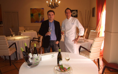 Eduardo con el cocinero Sergio Torres