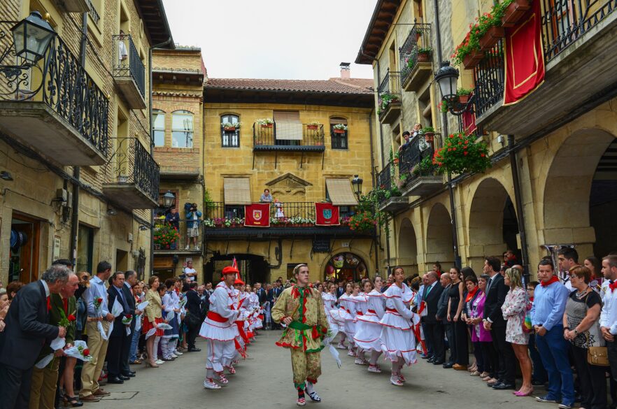 Fiestas de San Juan y San Pedro, en Laguardia.